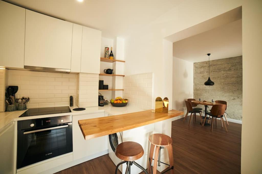Ultracentral Two Rooms Apartment In Bukares Bagian luar foto